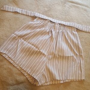 Tie waist shorts SOLD